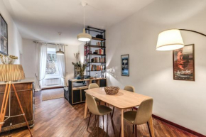 Elegant two bedroom Apartment-Colosseum